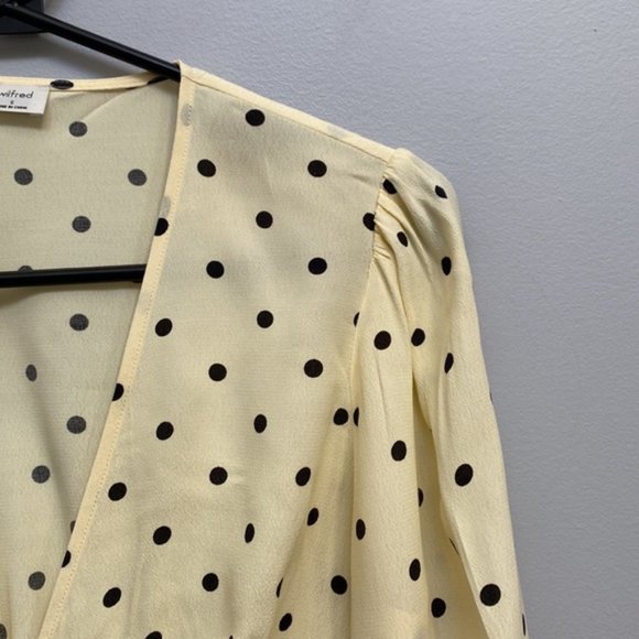 ❗️SOLD❗️Wilfred Polka Dot Prairie Blouse Size S - Picture 5 of 9